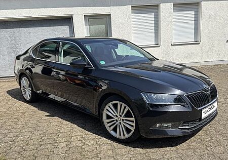 Skoda Superb III 2.0 TDI DSG STYLE LEDER AHK PANO 8xBe