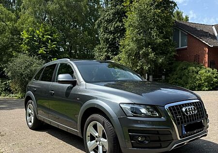 Audi Q5 2.0 TFSI S-Line quattro, Navi, PANO-Dach AHK