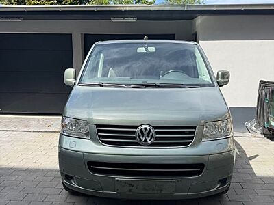 Volkswagen T5 Multivan Highline 2.5 TDI
