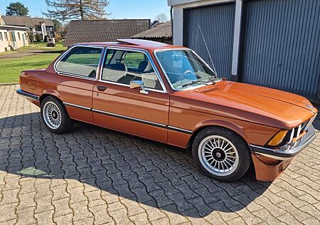 BMW 323i E21 Vollständig restauriert
