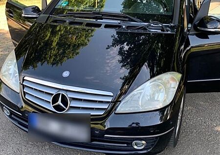 Mercedes-Benz A 180 ELEGANCE BlueEFFICIENCY ELEGANCE