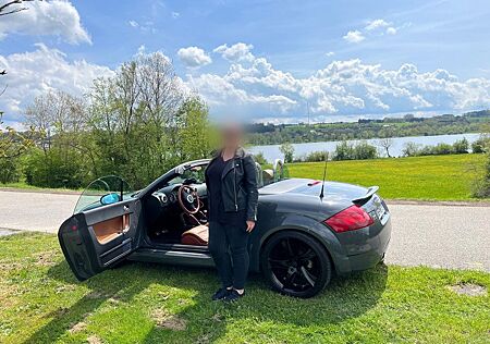 Audi TT Roadster 1.8T 132 kW Cabrio Youngtimer