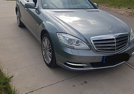 Mercedes-Benz S 350 CDI BlueEFFICIENCY -