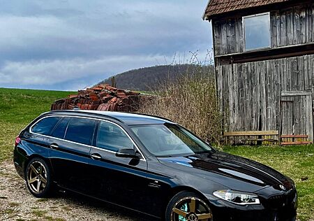 BMW 530d xDrive Touring A -