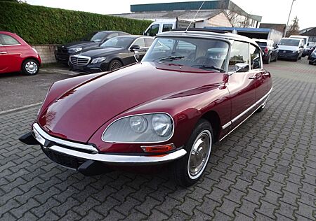 Citroën DS 20 Pallas ein Traum in rouge cornaline