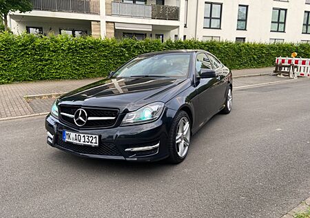 Mercedes-Benz C 250 CDI Coupe /Automatik/AMG Paket/PDC/LED