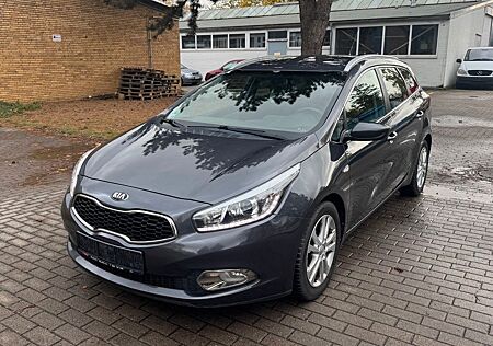 Kia Cee'd / Ceed*Navi*Kam*Sitzh*Klima*TÜV Neu
