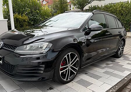 VW Golf Volkswagen 2.0 TDI DSG BMT GTD Variant GTD