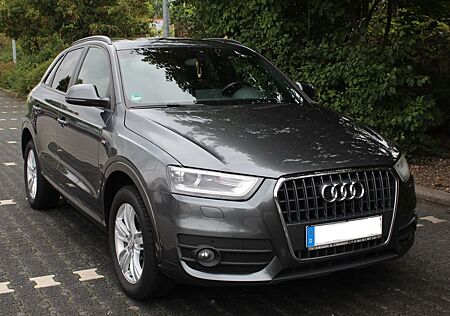 Audi Q3 2.0 TDI 103kW - S line AHK/PDC/Panorama Dach