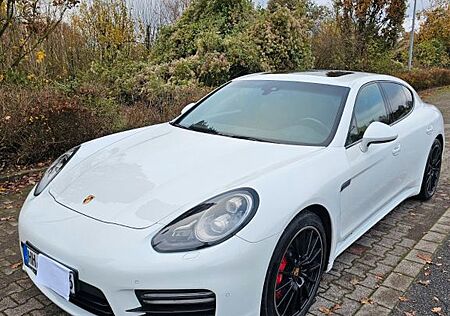 Porsche Panamera GTS GTS