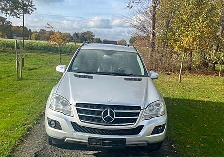 Mercedes-Benz ML 300 CDI 4MATIC BlueEFFICIENCY -