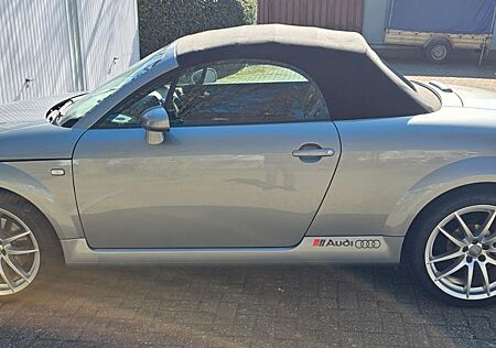 Audi TT Roadster 1.8T 120KW -