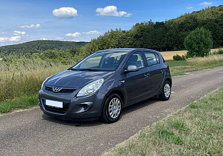 Hyundai i20 1.2 Edition 20 - TÜV NEU/KLIMA/MUFU/EL.FENST