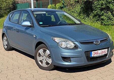 Hyundai i30 1.6 CRDi Classic Klimaanlage+1.Hand !!!