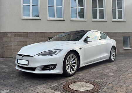 Tesla Model S 75D weiß