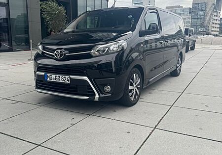 Toyota Pro Ace Proace (Verso) Umgerüstet für Mietwagenverkehr