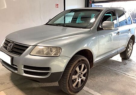 VW Touareg Volkswagen 3.0 TDI AUTOMATIK TÜV02.26 AHK 6.445kg