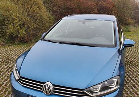 VW Golf Sportsvan Volkswagen Pacific blue Metallic 8f berf.