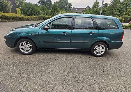 Ford Focus Turnier - TÜV 10/26 - Anhängerkopplung
