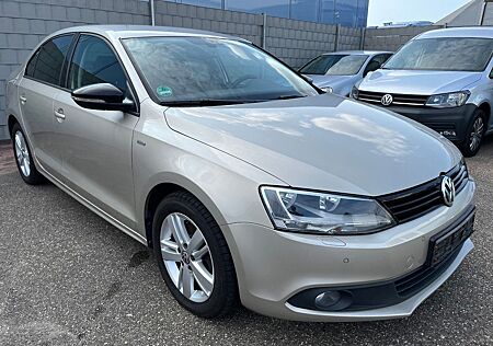 VW Jetta Volkswagen 1.4 TSI MATCH/TeilLLEDER/Navi/1Hand