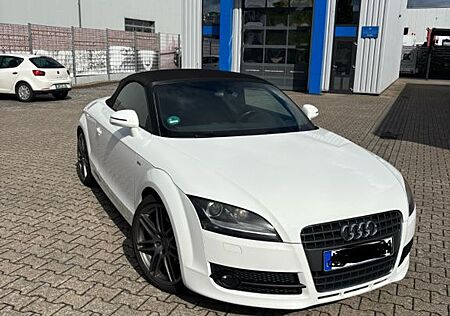 Audi TT Roadster 2.0 TFSI S tronic -Automatik