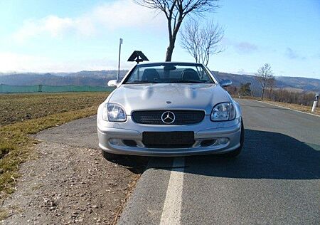 Mercedes-Benz SLK 320 -