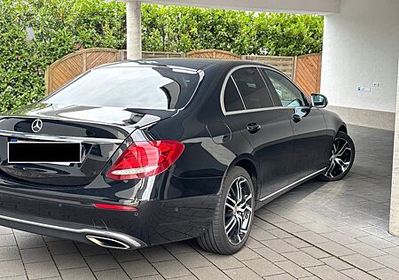 Mercedes-Benz E 250 Autom. 360* Kamera Tempomat Top gepflegt