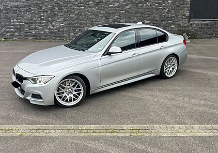 BMW 335i F30 M Paket+8 GANG+BIXENON+8 FACH (Tausch)