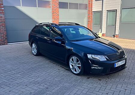 Skoda Octavia 2.0 TDI SCR DSG RS Combi RS
