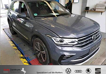 VW Tiguan Volkswagen 2.0 TDI SCR 4MOT. DSG Elegan. LED Head-Up