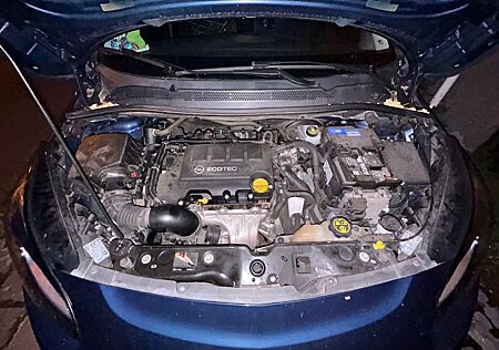 Opel Corsa 1.4 Turbo 101 ps