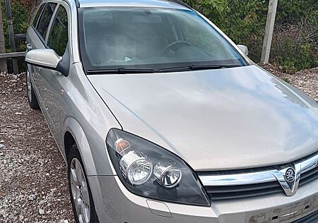 Opel Astra Caravan 1.9 CDTI 74kW -