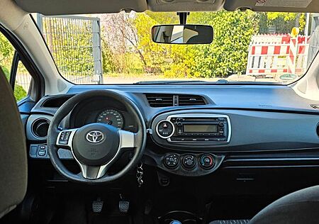 Toyota Yaris 1,0-l-Dual-VVT-i -