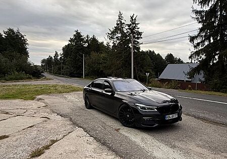 BMW 740 740LdxDrive-M-Paket-Chauffeur Assistent-sky-Voll