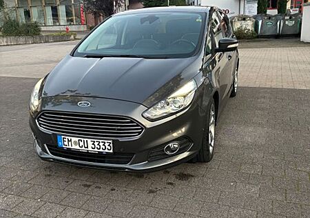 Ford S-Max 2,0TDCi Bi-Turbo 154kW Titanium PShift