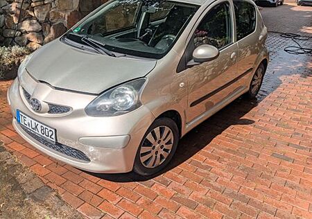 Toyota Aygo (X) Aygo (X) 1,0 -