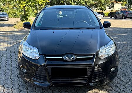 Ford Focus 1,0 EcoBoost 92kW Business Turnier Bus...