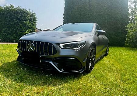 Mercedes-Benz CLA 45 AMG Shooting Brake Mercedes-AMG CLA 4...