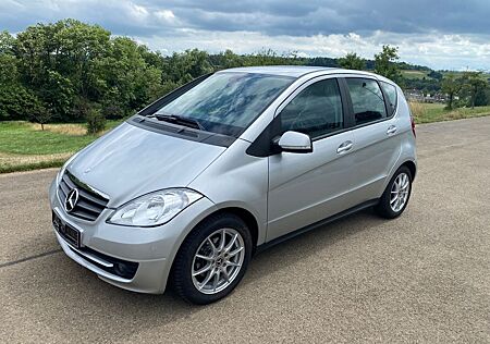 Mercedes-Benz A 180 BlueEFF/AUTOMATIK/SITZHEIZUNG/ALU/TÜV NEU