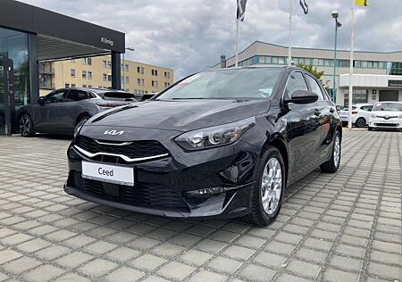 Kia Cee'd / Ceed 1.5T 140 DCT7 VISION Komfortpaket+