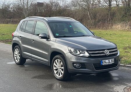 VW Tiguan Volkswagen 2.0 TDI 4MOTION Sport & Style Sport &...