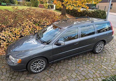 Volvo V70 2.5T Momentum Momentum