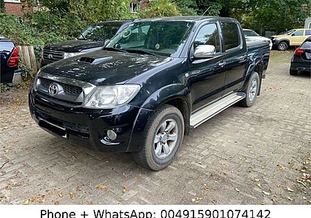 Toyota Hilux 2.8 D 4x4 Autm. Klima AHK dFZG11n9