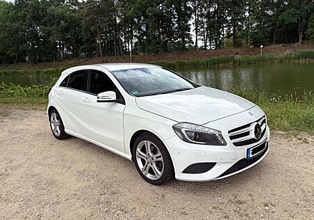 Mercedes-Benz A 180 A-Klasse mit AHK