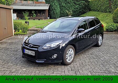 Ford Focus Turnier Titanium *AHK 1.200kg*NAV*Sitzheiz