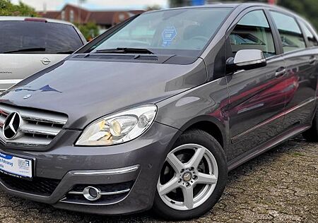 Mercedes-Benz B 180 Automatik Klima TÜV Neu SHZ Tempo. T.Leder