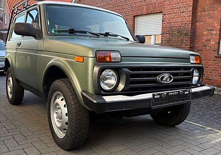 Lada Niva 1,7 TÜV Neu