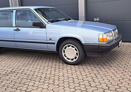 Volvo 940 , 2.3