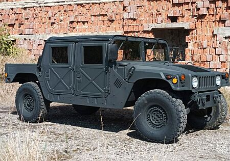 Hummer H1 AM General HMMWV 6.5 M1123 4 speed
