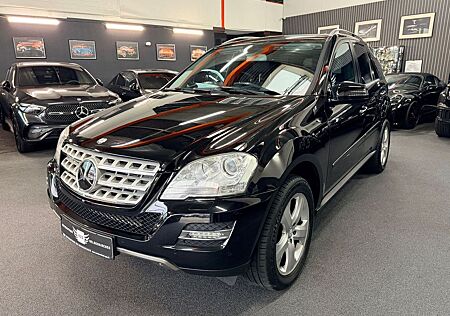 Mercedes-Benz ML 350 BlueTec 4M NAVI/XENON/SHD/AHK/LUFT/KEYLES